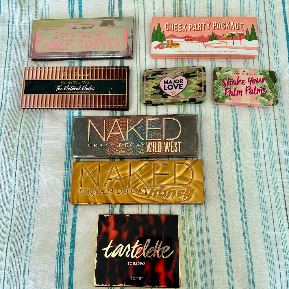 LOT of Make Up Eyeshadow/Cheek Palettes